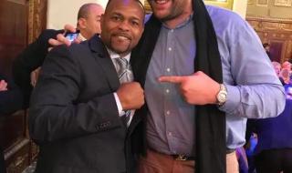 梅威瑟和泰森谁厉害